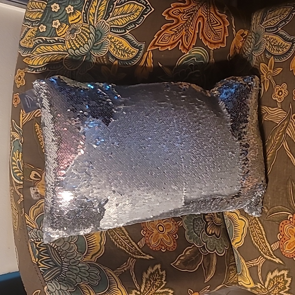 NEW Aviva Stanoff Silver/Gray Sequin Silk Pillow 10x17
